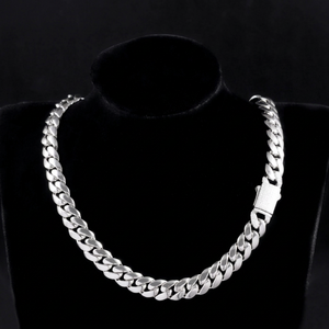 Cadena Cubana de Plata de Ley 925 con Cierre de Resorte/Presión, Chapada en Oro Blanco, de 8/10/13 mm, Estilo Miami, Lisa, con Cierre de Moissanita - Product Image 1
