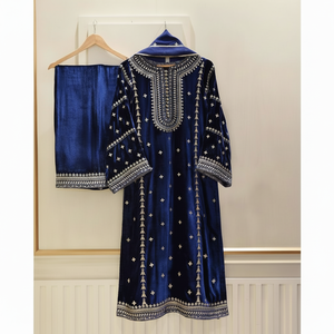 ชุดเสื้อและล่างสุดหรูของผู้หญิงสำหรับใส่ไปงานปาร์ตี้ - Product Image 1