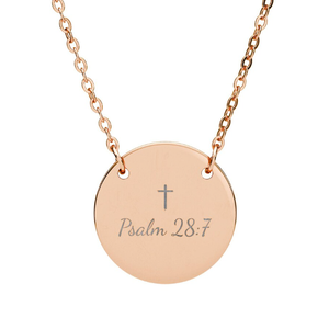 Collar de Mujer con Cruz Bíblica Grabada en Acero Inoxidable con Baño PVD, Joyería Personalizada con Mensaje Religioso, Joyería Motivacional - Product Image 3