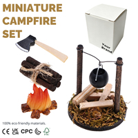 Miniature Vintage Poêle Suspendu pour Maison de Poupée, Scène de Camping avec Feu de Camp, Hache et Bois de Chauffage, Ensemble de Décoration Micro-Paysage, Vente en Gros