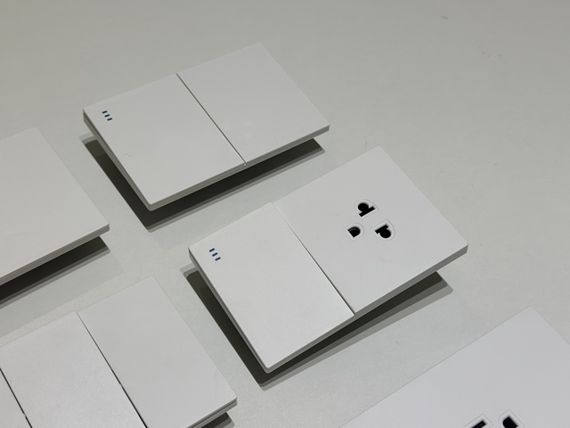 Hot Selling Modern One Gang Switch with American Socket for Home Hotel Electrical Switch and Socket Home Device