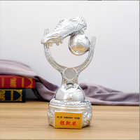 Vente chaude Résine Placage Trophée Creative Haut De Gamme Football Trophée Meilleur Tireur Or Bottes Football Sport Récompenses Trophée Coupe