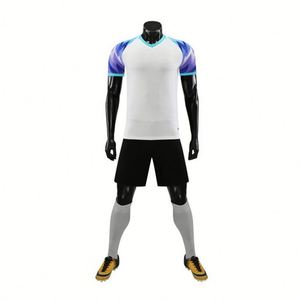 Uniformes de Fútbol Verdes al Por Mayor de Fábrica, Tallas Grandes, Uniformes Unisex para Adultos, 100% Poliéster, Secado Rápido y Transpirables - Product Image 3