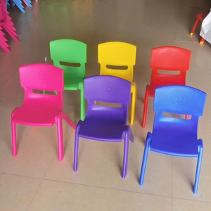 <span class=keywords><strong>Chaise</strong></span> en plastique moderne et légère pour enfants, empilable avec base pivotante, idéale pour la maternelle, les bébés et l'école - Product Image 3