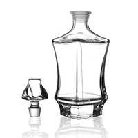 Venta caliente N67 Decantador de whisky de cristal transparente Botella de forma cuadrada moderna y creativa con fondo grueso para vino