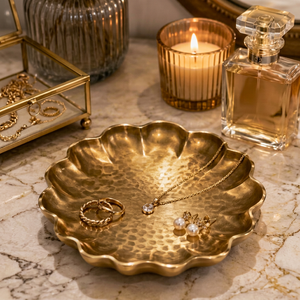 Lot en gros de petits plateaux décoratifs modernes en laiton pour mariage, finition dorée, porte-objets en métal, prix usine B2B - Product Image 1