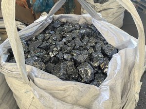 99.99 Polysilicon Single-crystal and Polysilicon Solar Panels High-purity Silicon <b>Block</b> Metal Silicon - Product Image 2