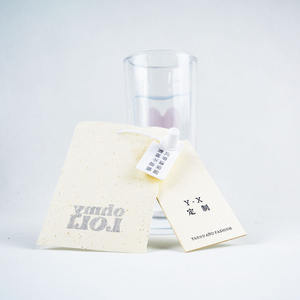 Étiquette de vêtement en papier de haute qualité, personnalisable avec impression et estampage, nouveau design tendance - Product Image 3