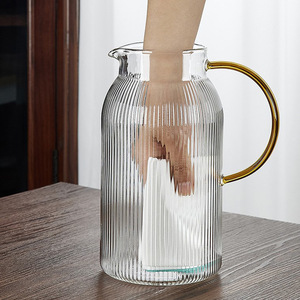 Carafe en verre rayée avec infuseur 1,5 L pour eau froide et jus, idéale pour les fêtes - Product Image 3