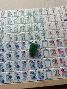 Jeu de Mahjong Américain Portable Personnalisé Moderne, 3 Couches Acryliques, 160 Pièces, Luxe, Écologique, Durable, pour 4 Joueurs, Tuiles de Jeu de Divertissement - Product Image 3