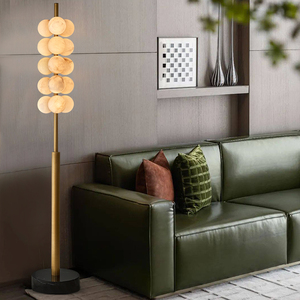 Lampe sur pied en albâtre naturel en forme <span class=keywords><strong>de</strong></span> grappe <span class=keywords><strong>de</strong></span> <span class=keywords><strong>raisins</strong></span> sculpturale |   Lampe <span class=keywords><strong>de</strong></span> sol LED en laiton doré avec base en marbre pour salon - Product Image 4