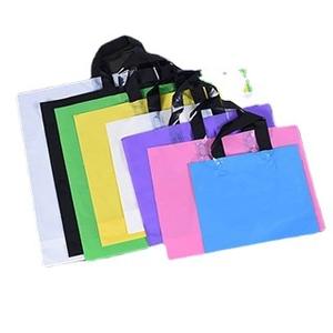 Bolsa de Embalaje de Plástico Esmerilado con Cierre y Logotipo Personalizado Impreso para Ropa, Prendas y Camisetas - Product Image 5