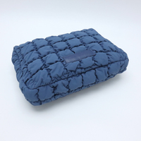 Trousse de Toilette Femme Personnalisée avec Logo Brodé, Sac de Maquillage en Polyester Rembourré à Fermeture Éclair, Essentiels de Voyage, Trousse Cosmétique, Sac de Lavage