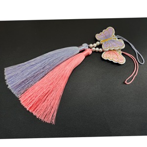 Adorno de Perlas Coreano Tradicional Norigae, Colgante de Mariposa, Elegante Borla de Seda, Adorno Decorativo de Perlas, Colgante para Bolso, Único - Product Image 6