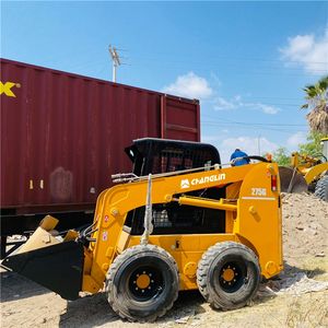 Chargeur compact à roues en caoutchouc 1918 LBS de poids Garantie de 1 an Chargeur compact avec moteur EPA - Product Image 1