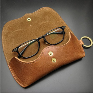 Étui à lunettes de soleil en cuir de style rétro pour hommes et femmes, housse de protection pour lunettes. - Product Image 2