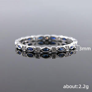 Anillo de Eternidad Q053, Plata 925, Zafiro Corte Brillante Redondo, Engaste de Canal, Anillo Fino de Boda para Mujer - Product Image 4
