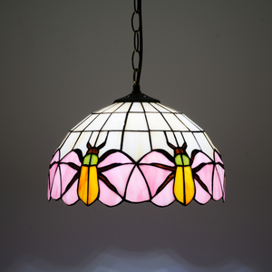Lampe Tiffany Prix de gros de l'industrie Derniers modèles de lustres Lampes suspendues en verre teinté rose scarabée pour la cuisine - Product Image 1
