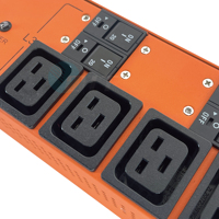 Unité de distribution d'alimentation triphasée 415V 125A 18 voies C19 pour montage en rack, pour la transmission d'énergie électrique