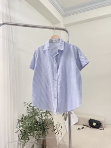 Camisa de Manga Corta para Mujer TN03, Rayas Finas Pastel, Corte Holgado, Algodón Slub, Talla Única, Cuello con Botones, Blusa Casual de Verano - Product Image 4