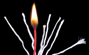 100ft Bushcraft 550 Paracadute di Sopravvivenza della Corda Rosso Esca Fuoco Cavo di Paracord - Product Image 6