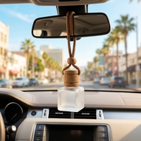 Flacon diffuseur de parfum pour voiture en verre mat carré vide de 8 ml avec couvercle rond en bois de hêtre