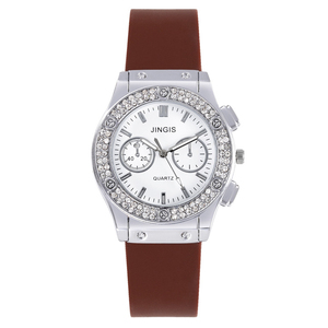 Stylish Men's Silicone Watch with Diamond-<b>Studded</b> Dial and Quartz Design - Product Image 6