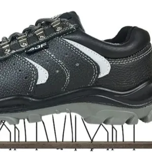 Scarpe di sicurezza in pelle bovina goffrata nera con Anti-fracassatura e Anti-foratura caratteristiche di calzature resistenti e protettive