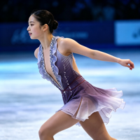 Robe de patinage artistique à dégradé violet, dos ouvert en V profond, strass, en mousseline, costume de performance de patinage, sur mesure OEM
