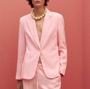 Blazer da <span class=keywords><strong>Ufficio</strong></span> per <span class=keywords><strong>Donna</strong></span> di Alta Qualità in Tessuto Pettinato Rosa Traspirante, Doppiopetto con Bottoni Decorativi, <span class=keywords><strong>Abbigliamento</strong></span> Autunnale Personalizzato - Product Image 3