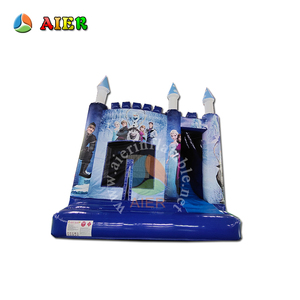 Casa de Nieve Inflable con Tobogán, Diseño de Dibujos Animados, la Más Vendida - Product Image 1