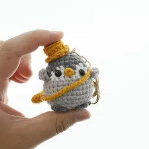 かぎ針編み仕上げかわいいペンギンぬいぐるみキーホルダー手作りかぎ針編み漫画動物ニットあみぐるみ人形クワイイミニペンギンキーホルダー