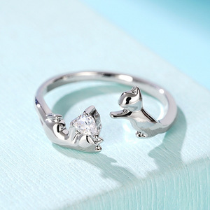 Anello a Forma di Gatto per Donne, con Zirconi, Regolabile, Design a Cuore, Gioiello Minimalista per Uso Quotidiano - Product Image 1