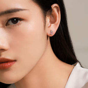 Pendientes de tuerca personalizables de cobre con circonita rosa de corte ovalado, serie Animal, plata de ley S925, con diseño de koala lindo para mujer - Product Image 2