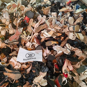 Stock di Scarpe e Sandali da Donna Usati di Marca di Seconda Mano - Product Image 3