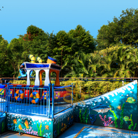 Manège Bateau Pirate au Design Attrayant pour Enfants, Équipement de Parc d'Attractions Extérieur, Certifié CE, en Fibre de Verre