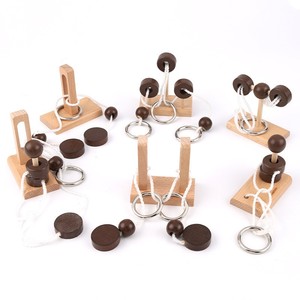Juego de ingenio de madera Luban Lock con cuerda para enhebrar, juguete de lógica DIY para ensamblar, con certificación CPC CE EN71 - Product Image 1
