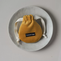 Pochette à bijoux en velours de luxe avec cordon de serrage, plusieurs tailles, logo personnalisé, sac d'emballage cadeau pour bijoux