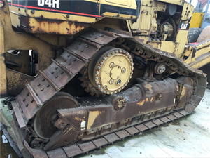 Bouteur CAT D4H d'occasion, propre et peu utilisé, modèle 2023, capacité de boulonnage 8,6 m, poids 15 000 kg, lame de grande taille, équipement de construction - Product Image 6