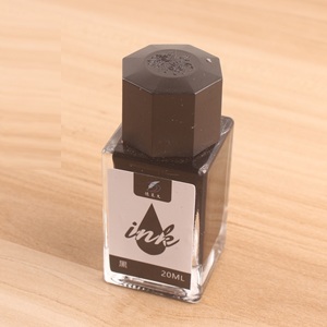 Pluma estilográfica portátil al por mayor con logotipo personalizado botella <span class=keywords><strong>de</strong></span> <span class=keywords><strong>tinta</strong></span> cartucho <span class=keywords><strong>de</strong></span> <span class=keywords><strong>tinta</strong></span> sin carbono <span class=keywords><strong>para</strong></span> escribir - Product Image 3