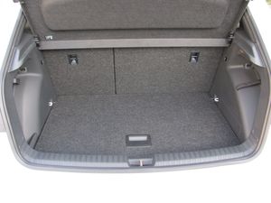 Voiture d'<span class=keywords><strong>occasion</strong></span> AUTHENTIQUE <span class=keywords><strong>Skoda</strong></span> <span class=keywords><strong>Fabia</strong></span> d'<span class=keywords><strong>occasion</strong></span> Prête à l'exportation Faible kilométrage Bon marché Haute qualité - Product Image 5