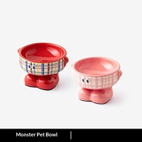 Vente en gros de gamelles en céramique en forme de monstre mignon, surélevées, pour animaux de compagnie, adaptées à l'alimentation quotidienne des chatons et des chiots