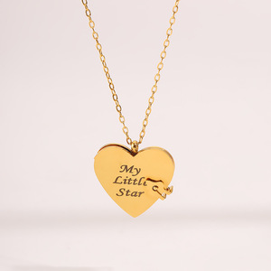 Collar de Acero de Titanio con Colgante de Corazón Abrible, Collar de Clavícula Grabable para Parejas - Product Image 4