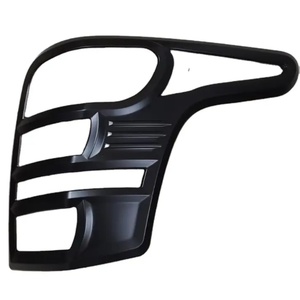 Cubierta de Luz Trasera Personalizada para Automóvil, Accesorios para Automóviles, Cubierta de Luz Trasera Negra para Mitsubishi Triton 2014 - Product Image 1