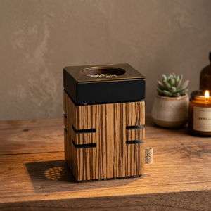 Brûleur d'encens carré en bambou fait main, diffuseur d'aromathérapie avec dessus en métal noir, parfum d'ambiance naturel pour la maison et l'hôtel - Product Image 1