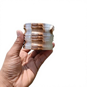 Auténtico Quemador de Oud de Resina y Madera Árabe para Aromaterapia de Alta Gama en el Hogar, Espacios de Oración y Decoración para la Celebración del Ramadán Mubarak - Product Image 1