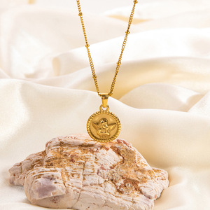 Collier pendentif tendance en acier inoxydable plaqué or 18 carats avec breloque pièce d'ange, chaîne de clavicule, cadeau pour femme - Product Image 2