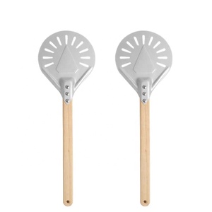 YINHAO Pala para <span class=keywords><strong>Pizza</strong></span> Perforada <span class=keywords><strong>de</strong></span> <span class=keywords><strong>7</strong></span> Pulgadas con Mango <span class=keywords><strong>de</strong></span> Madera Desmontable <span class=keywords><strong>de</strong></span> 40 cm, Pala <span class=keywords><strong>de</strong></span> Aluminio para Hornear, Girar y Servir en el Horno - Product Image 6