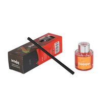 Vente en gros 50ml 100ml 150ml ensembles de diffuseurs de roseaux de bouteille en verre d'huile de luxe personnalisés avec des bâtons