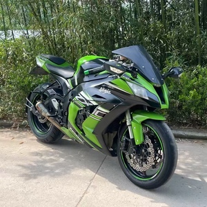 <span class=keywords><strong>Moto</strong></span> sportive Kawasaki <span class=keywords><strong>Ninja</strong></span> ZX-10R <span class=keywords><strong>1000cc</strong></span>, 4 cylindres, pour la course sur route - Product Image 1